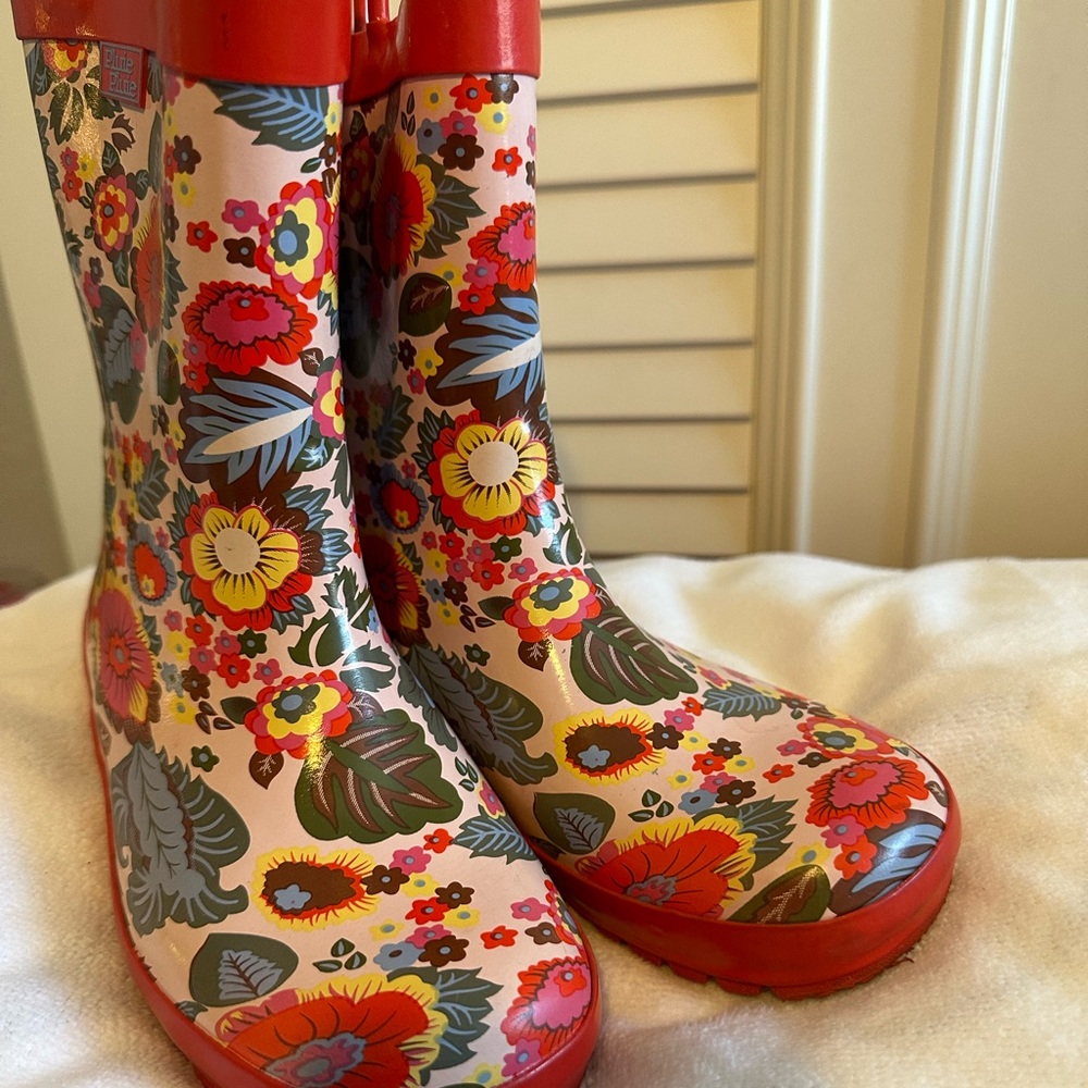 Girl rain boots size 13
